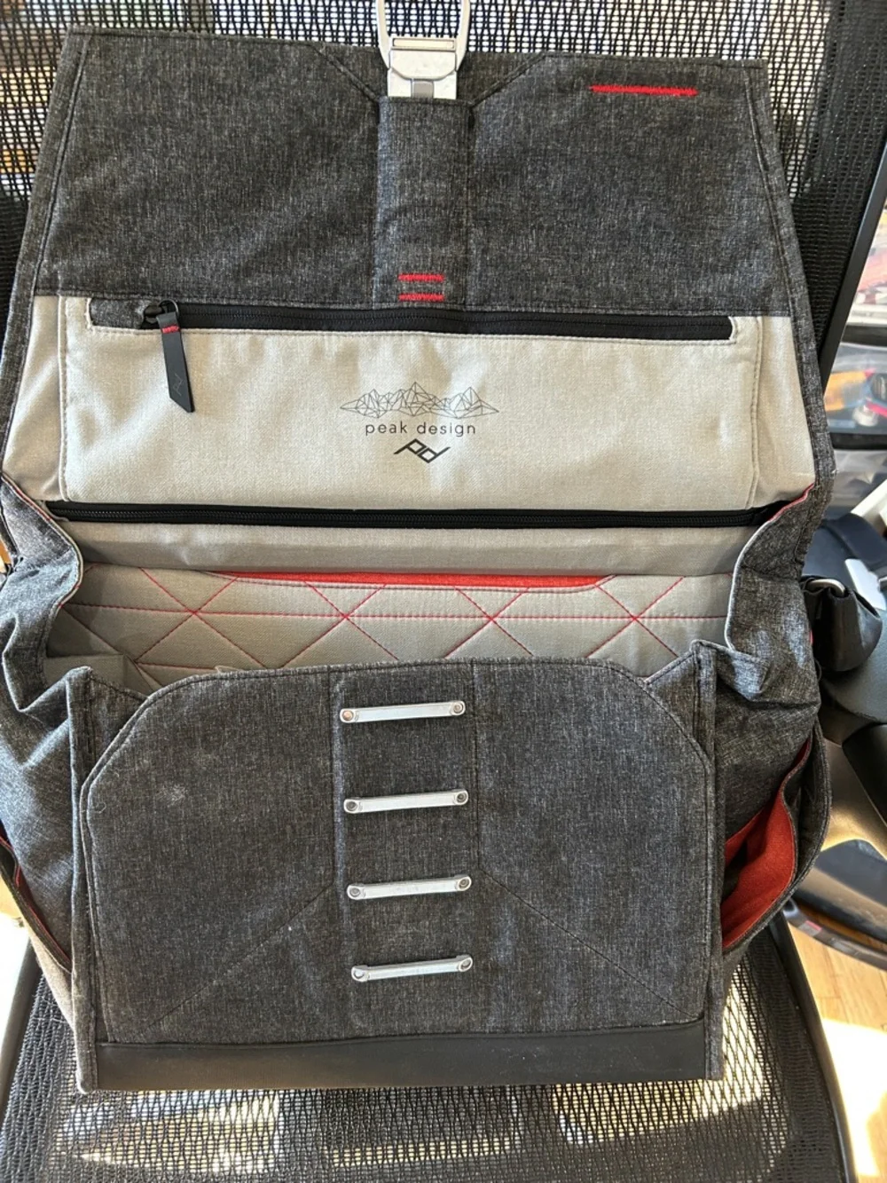 Peak Design Everyday Messenger v1